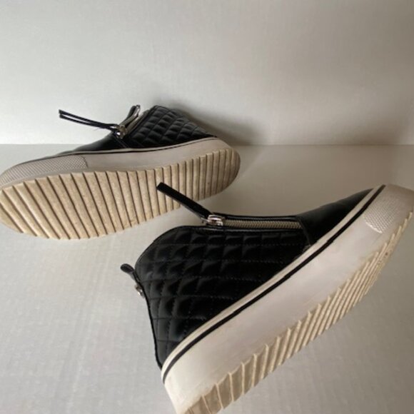 Steve Madden Sneaker Kids Size 2 Black with Zippers - Picture 8 of 10